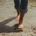 Ich spüre meinen Körper im Wasser und erde und stärke mich auf diese Weise